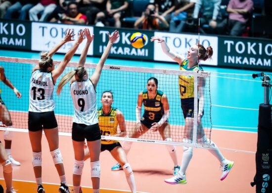 Brasil vence Argentina na estreia do pré-olímpico de vôlei feminino, em Tóquio - Foto: Reprodução/ X