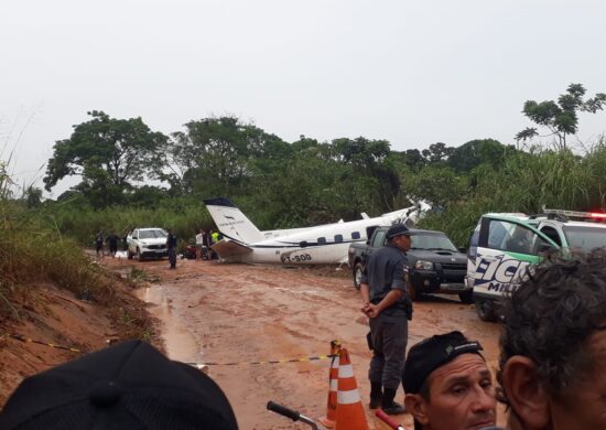 Veja as fotos da queda de avião em Barcelos no interior do AM