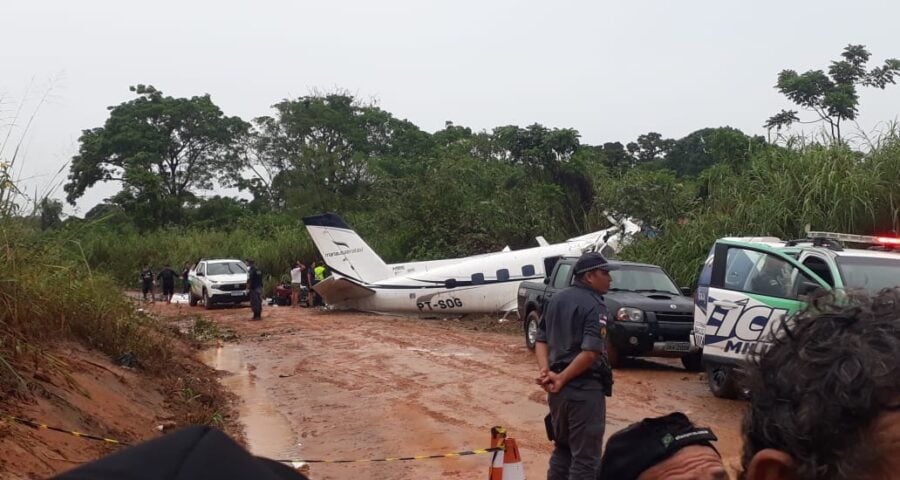 Veja as fotos da queda de avião em Barcelos no interior do AM