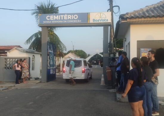 Piloto de Roraima morto em acidente aéreo é enterrado em Boa Vista