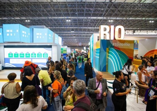 Movimentação de visitantes na ABAV Expo 2023, a maior feira de turismo da América Latina - Foto: Fernando Souza/Estadão Conteúdo