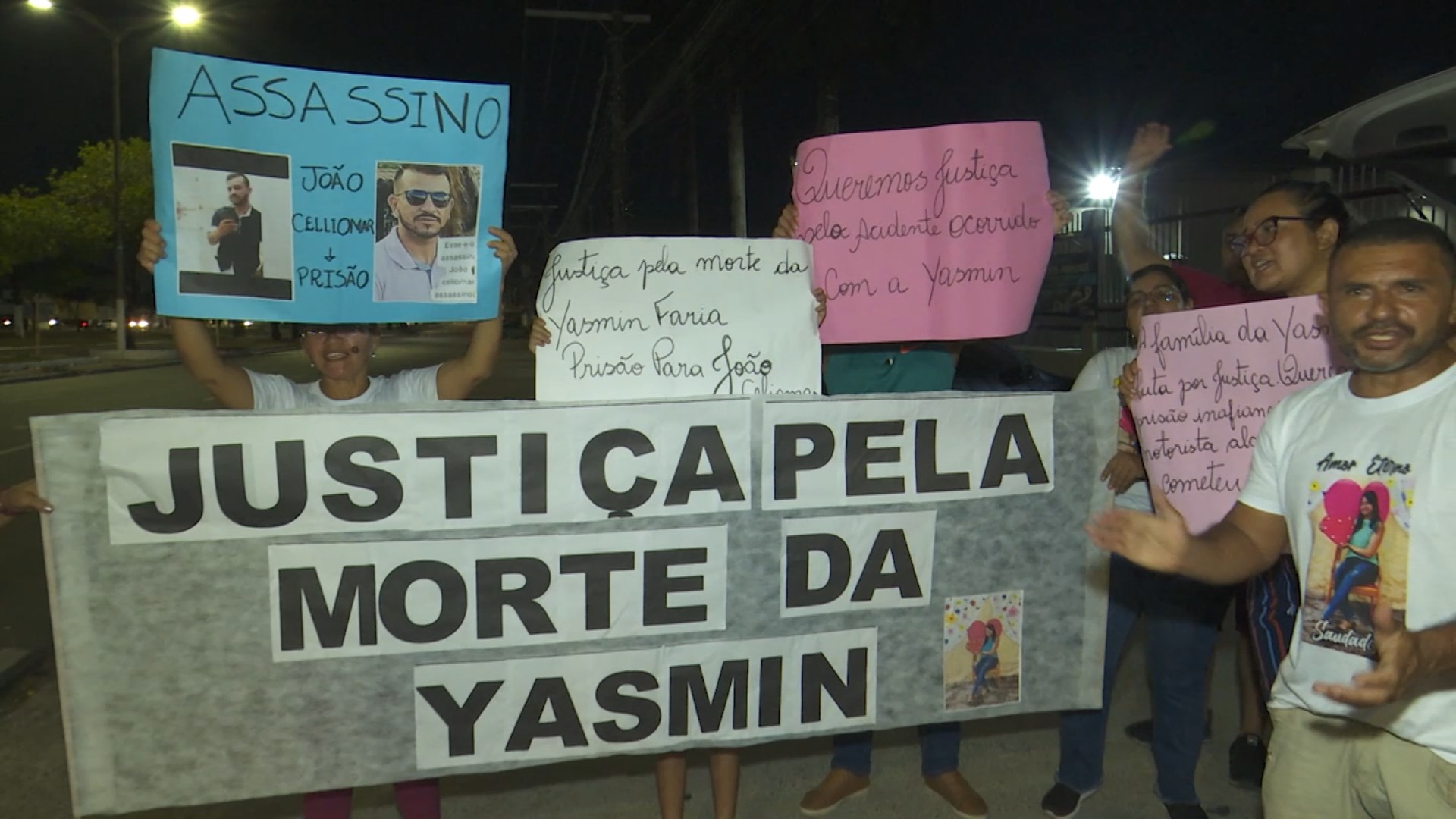 Familiares de jovem que morreu em acidente protestam pedindo justiça – Foto: Reprodução/TV Norte Amazonas