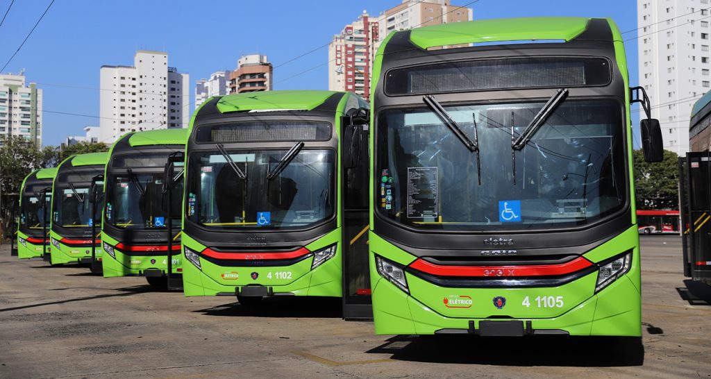 Ônibus elétricos prometem reduzir custos em manutenção e combustível - Foto: Reprodução/Enel X