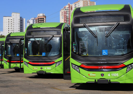 Ônibus elétricos prometem reduzir custos em manutenção e combustível - Foto: Reprodução/Enel X