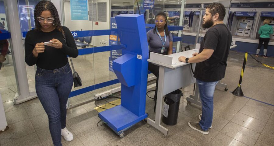 Agência da Caixa para ação voltada ao público do Desenrola Brasil - Foto: Joédson Alves/Agência Brasil