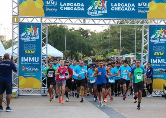 Cerca de 800n corredores se reúnem na Ponta Negra para a 6ª corrida " Manaus pela Paz no Trânsito" - Foto: Divulgação/ Clóvis Miranda/Semcom