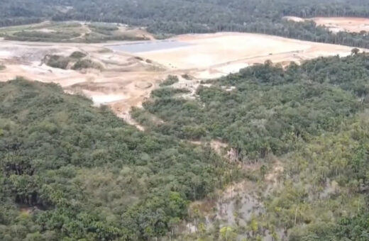 Propaganda de empresa quer vender que aterro sanitário não atinge rio Tarumã – Foto: Reprodução/TV Norte Amazonas