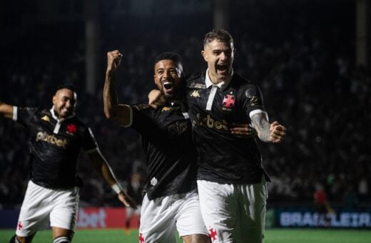 Jogadores do Vasco celebram resultado - Foto: Leandro Amorim/X @vascodagama