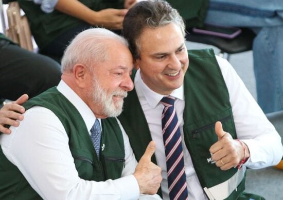 Presidente Luiz Inácio Lula da Silva, e o ministro da Educação, Camilo Santana - Foto: Fabio Rodrigues-Pozzebom/ Agência Brasil