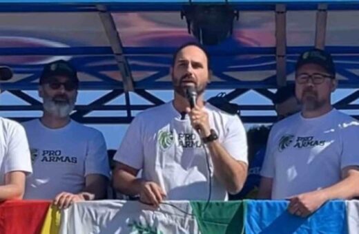 Eduardo Bolsonaro durante discurso no evento do movimento pró-armas - Foto: Reprodução/Youtube)