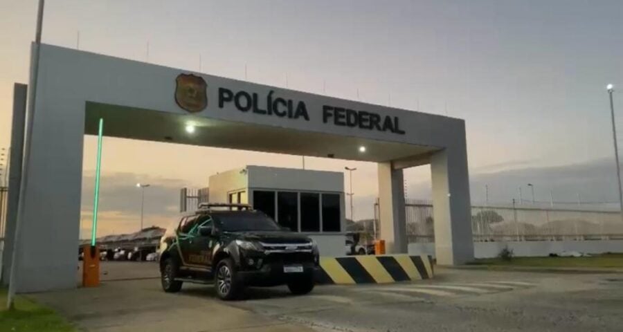 Polícia Federal realiza operação contra desvio de remédios aos Yanomami, em RR