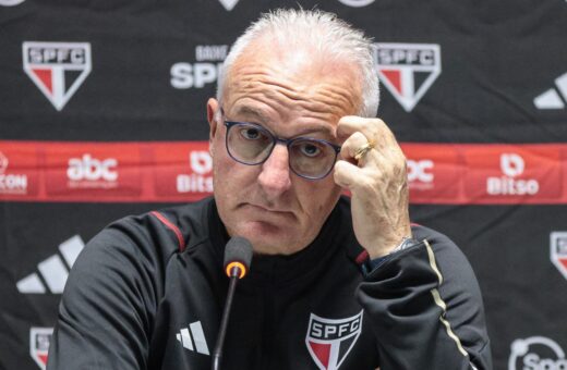 Dorival Junior técnico do São Paulo durante entrevista coletiva após a partida contra o Athletico-PR- Foto: Robson mafra/Agif - Agência de Fotografia/Estadão Conteúdo