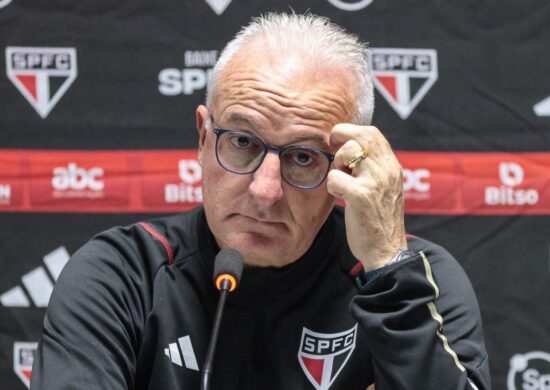 Dorival Junior técnico do São Paulo durante entrevista coletiva após a partida contra o Athletico-PR- Foto: Robson mafra/Agif - Agência de Fotografia/Estadão Conteúdo