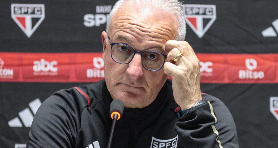 Dorival Junior técnico do São Paulo durante entrevista coletiva após a partida contra o Athletico-PR- Foto: Robson mafra/Agif - Agência de Fotografia/Estadão Conteúdo