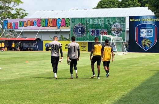 O Amazonas FC realiza treino antes da viagem para Santa Cantarina, para a partida da decisão no próximo domingo (22) - Foto: Haliandro Furtado/ GNC