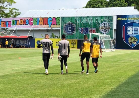 O Amazonas FC realiza treino antes da viagem para Santa Cantarina, para a partida da decisão no próximo domingo (22) - Foto: Haliandro Furtado/ GNC