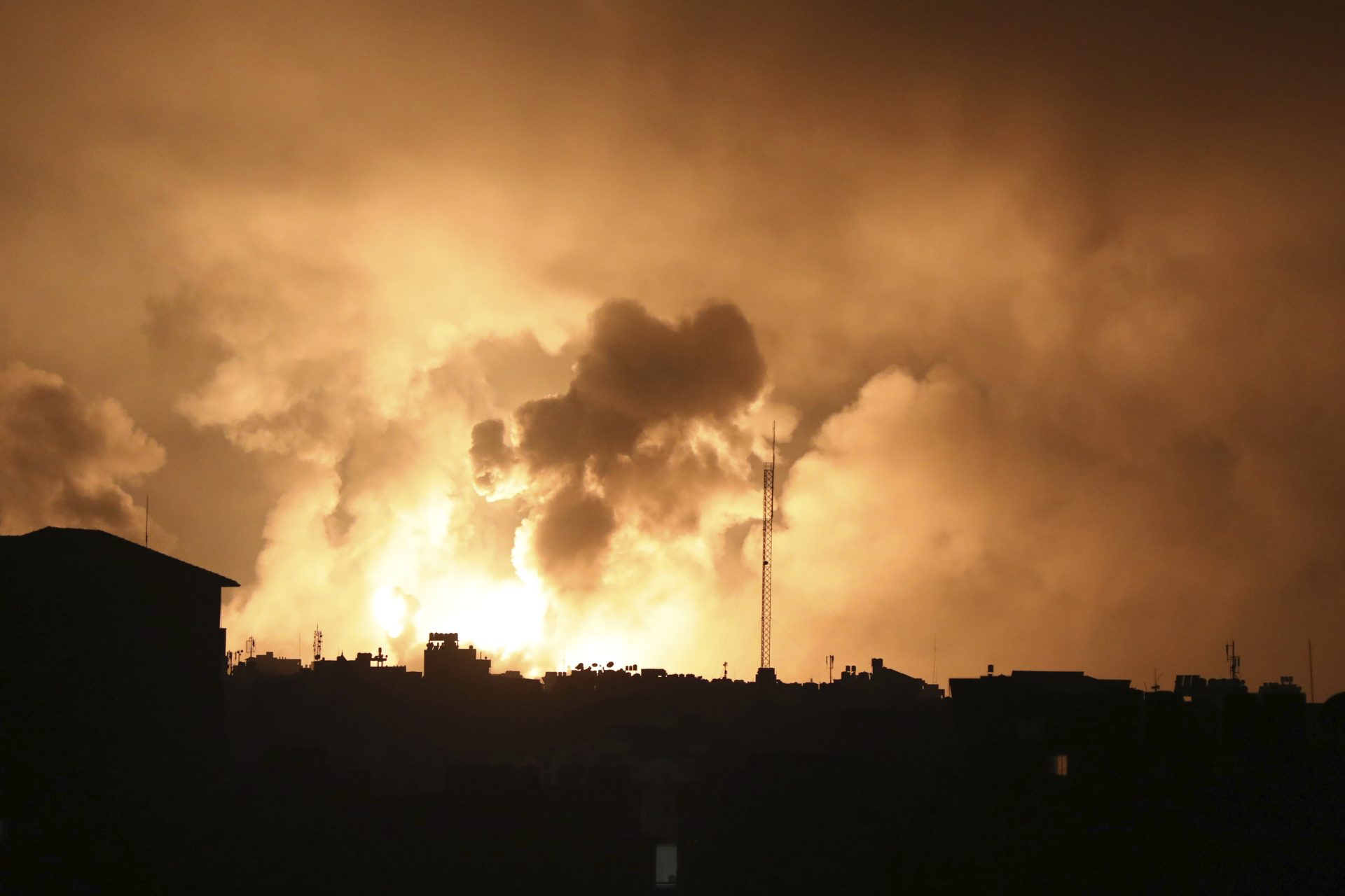 Embaixada do Brasil fica sem comunicação com Gaza após bombardeio israelense