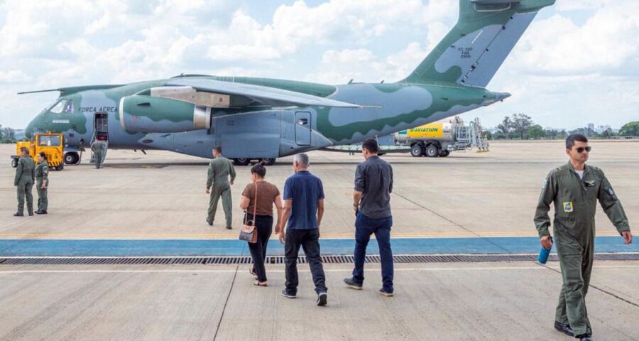 Aeronave da FAB KC-390 Millennium da FAB para a repatriação de brasileiros em território de Israel e Palestina na Operação Voltando em Paz. - Foto: João Risi/Audiovisual/PR