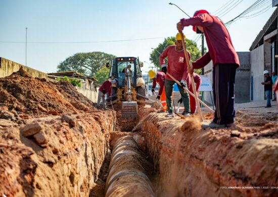 Aviso de obras da Prefeitura de Boa Vista informa interdição de ruas