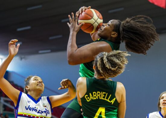 Seleção brasileira de basquete vence a Venezuela e conquista vaga na semifinal - Foto: Reprodução/CBB