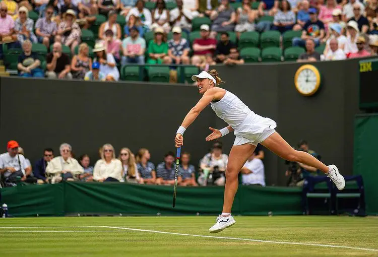 Bia Haddad se despede nas quartas do WTA 1000 de Pequim nas duplas, tênis