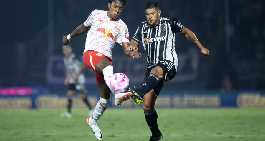 Partida entre Red Bul Bragantino e Atlético-MG, pela 29ª rodada do Campeonato Brasileiro, no estádio Nabi Abi Chedid pelo campeonato Brasileiro A - Foto: Fabio Moreira Pinto/Agif - Agência De Fotografia//Estadão Conteúdo