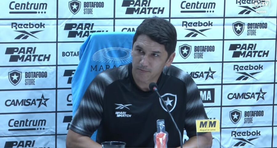 Lúcio Flávio, auxiliar técnico do Botafogo - Foto: Reprodução / Botafogo TV