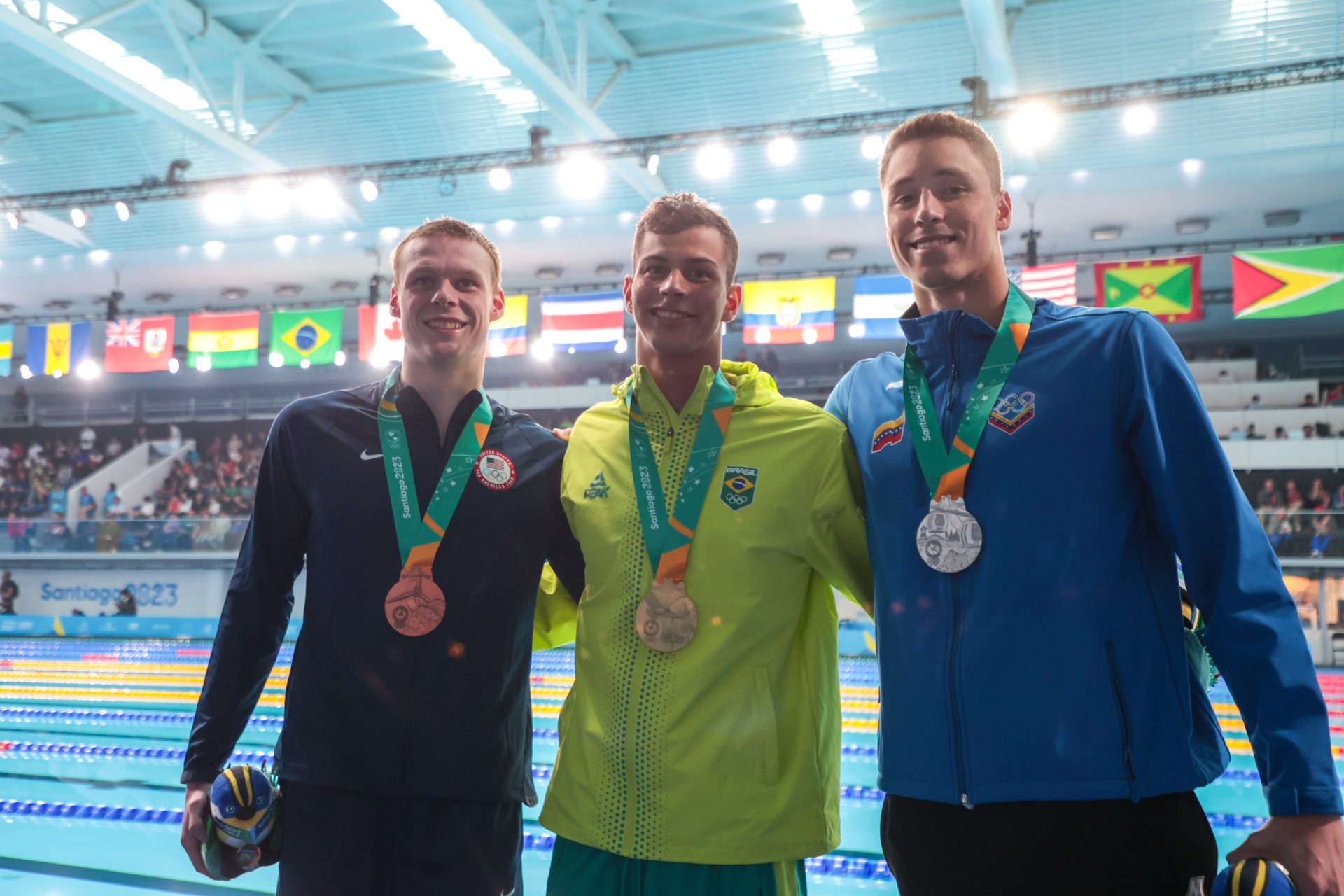 Brasil ganha 2 ouros e fecha o 1º dia da natação no Pan com 6 medalhas