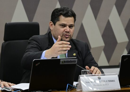 Davi Alcolumbre, presidente da CCJ