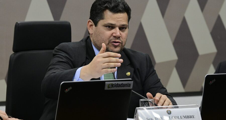 Davi Alcolumbre, presidente da CCJ