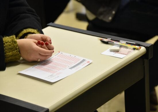 Candidatos realizam prova para concurso público do TRT 4ª Região - Foto: Divulgação/TRT 4ª Região