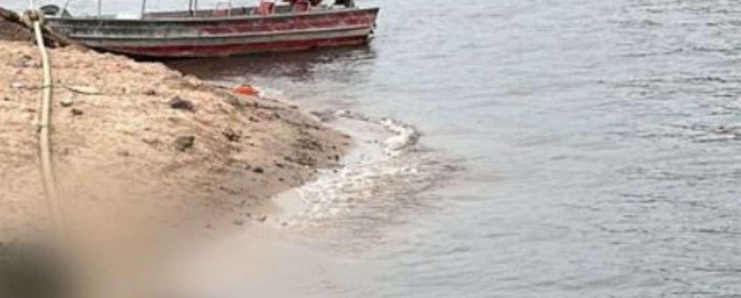 O corpo foi encontrado boiando no Rio Negro em Manaus - Foto: Reprodução/Whatsapp