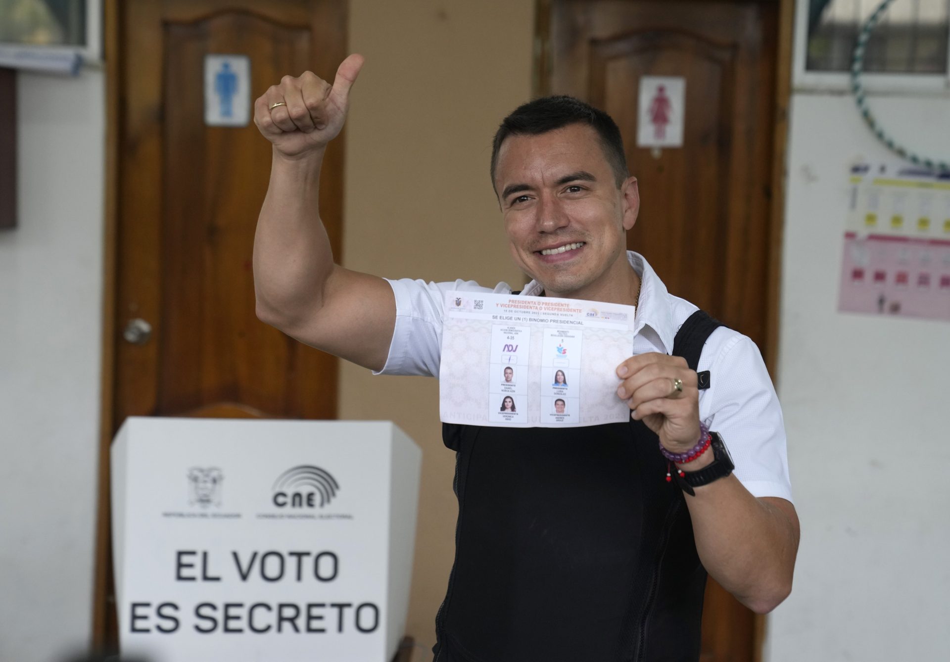 Daniel Noboa vence eleição no Equador marcada pela violência