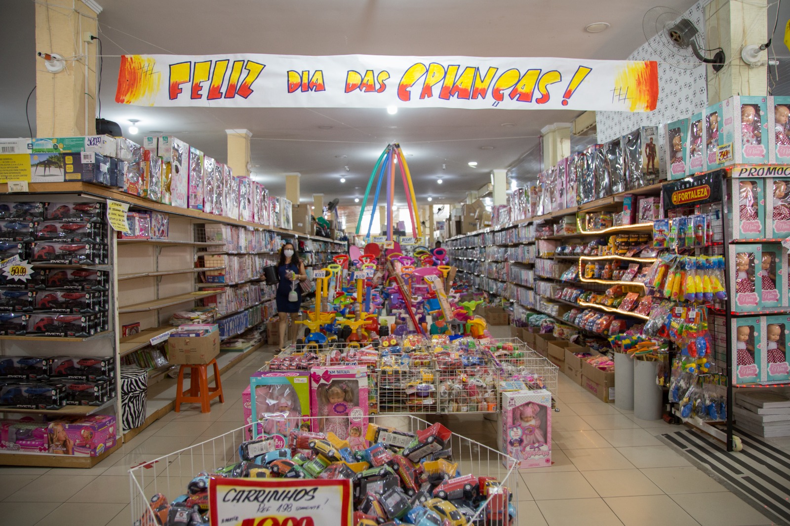 Loja ofertando promoção de brinquedos para o Dia das Crianças - Foto: Procon Assembleia/Divulgação