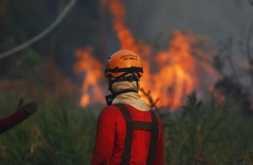 Em 4 dias marcados por fumaça em cidades do AM, focos de calor são 611