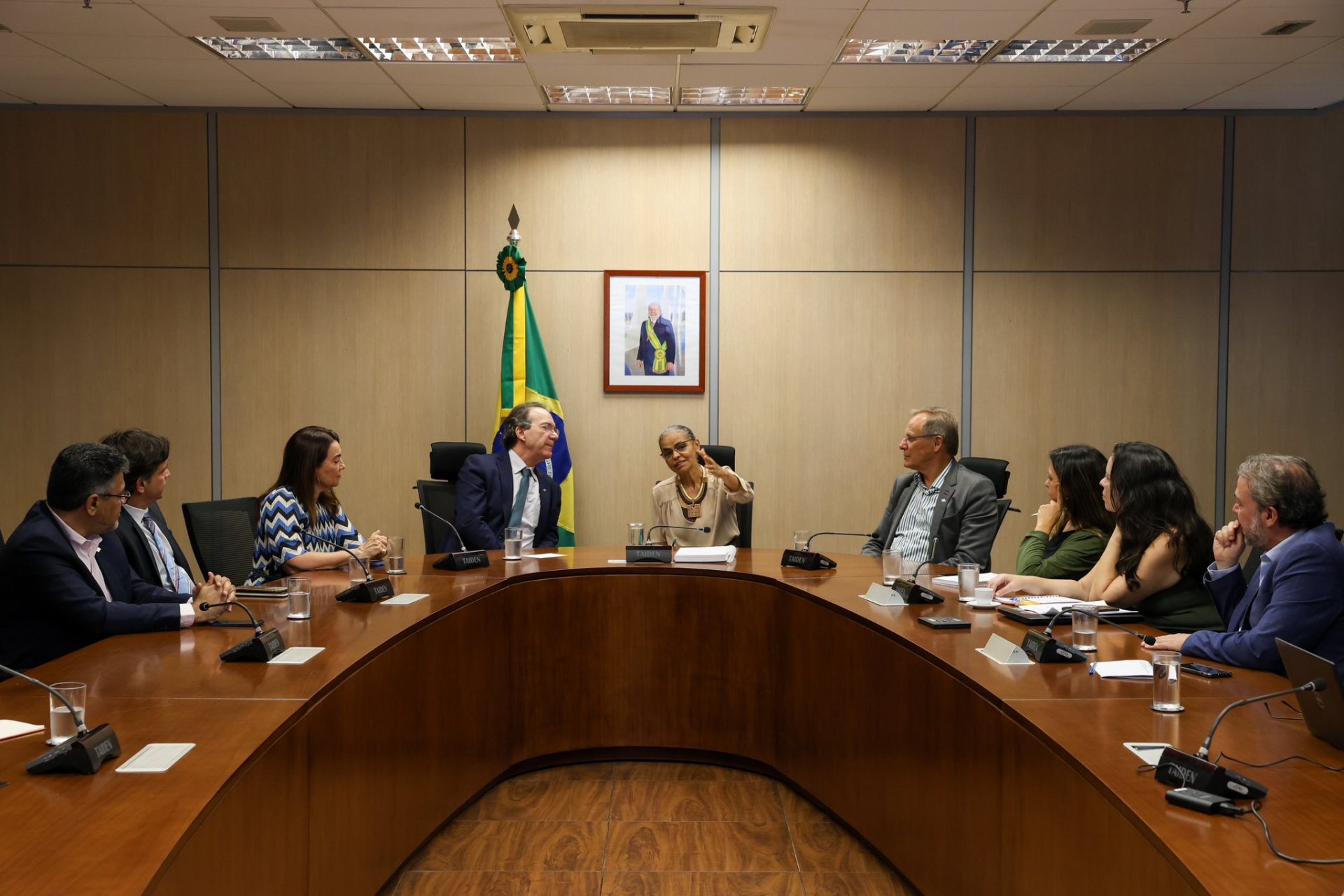 Ministra Marina Silva durante reunião com o presidente do Sebrae, Décio Lima e a diretoria da entidade - Foto: ASCOM/MMA