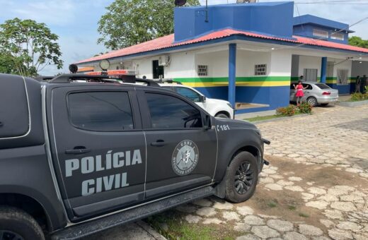 Vítima teria sido golpeada várias vezes pelo suposto agressor, diz polícia