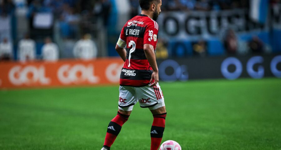 Equipes disputam pela 31ª rodada do Brasileirão nesta quarta-feira (1º) - Foto: Maxi Franzoi/Agif - Agência De Fotografia/Estadão Conteúdo