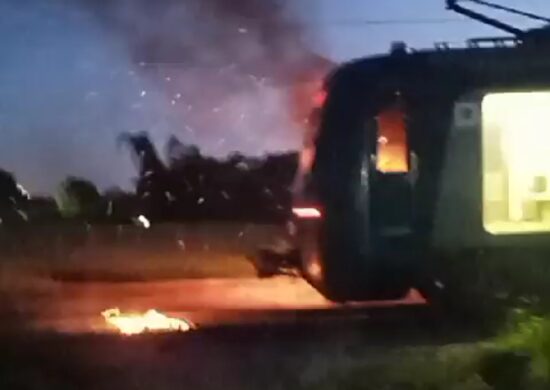 Maquinista do trem foi rendido pelos criminosos - Foto: Reprodução/WhatsApp