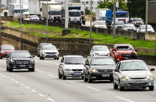 Fenabrave eleva de 0% para 5,6% expectativa para vendas de veículos em 2023