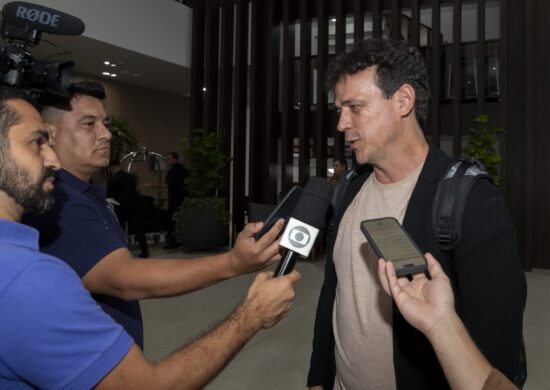 Fernando Diniz e comissão técnica da Seleção brasileira se apresentam em Cuiabá (MT) para o jogo das Eliminatórias - Foto: Reprodução/ Joilson Marconne/CBF