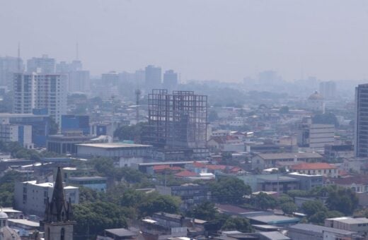 Fumaça que encobre Manaus é de queimadas na região metropolitana- Foto: Viana / Semcom