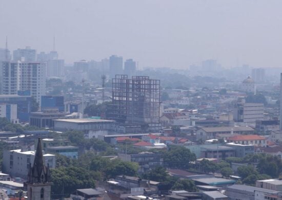 Fumaça que encobre Manaus é de queimadas na região metropolitana- Foto: Viana / Semcom