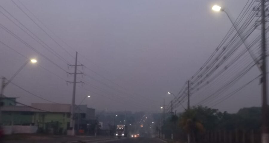 Fumaça encobre prédios em Manaus - Foto: Ana Kelly Franco/Portal Norte