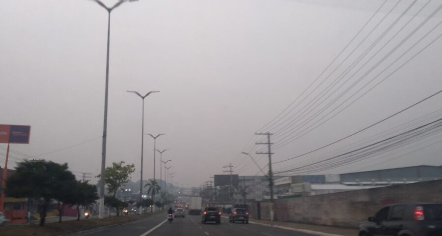 Fumaça em Manaus na Torquarto Tapajós em Manaus - Foto: Ana Kelly Franco/Portal Norte