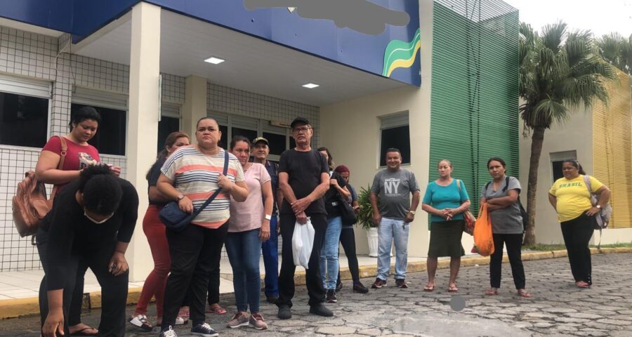 Funcionários do Hospital 'Joãozinho' protestam por falta de salário em Manaus