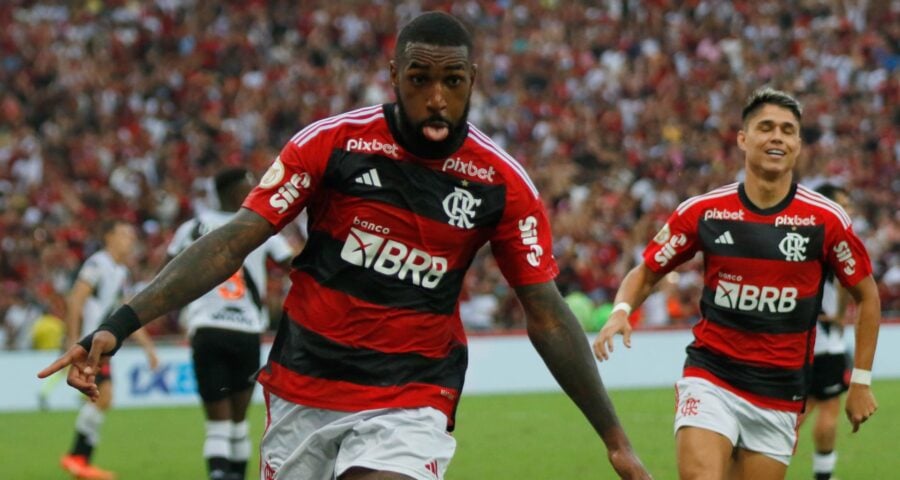 Gol de Gerson na partida entre Flamengo e Vasco - Foto: Felipe Duest/Pera Photo Press/Estadão Conteúdo