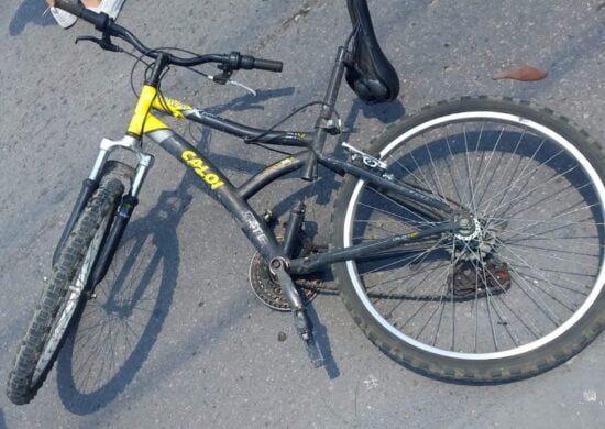 Ciclista teve um ferimento grave na cabeça e morreu no local - Foto: Reprodução/Whatsapp