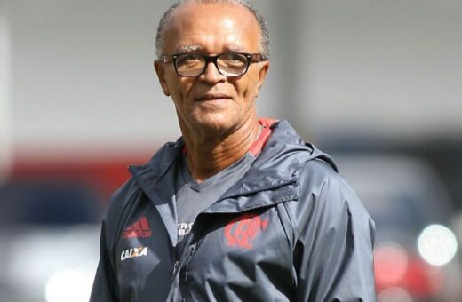 Ex-técnico do Flamengo foi campeão em 2013 - Foto: Reprodução/Instagram @jaymedealmeida