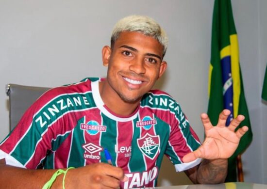 Jhon Kennedy renova contra com o Fluminense - Foto: Reprodução/ Instagram @jkennedy